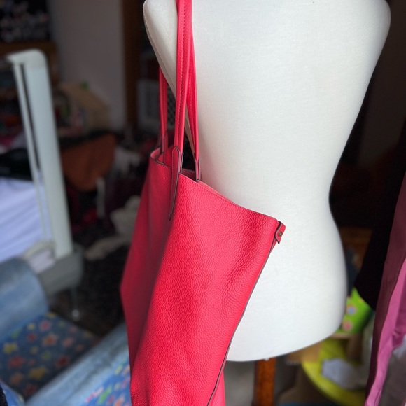 Banana Republic Raspberry Red Tote - Picture 4 of 8